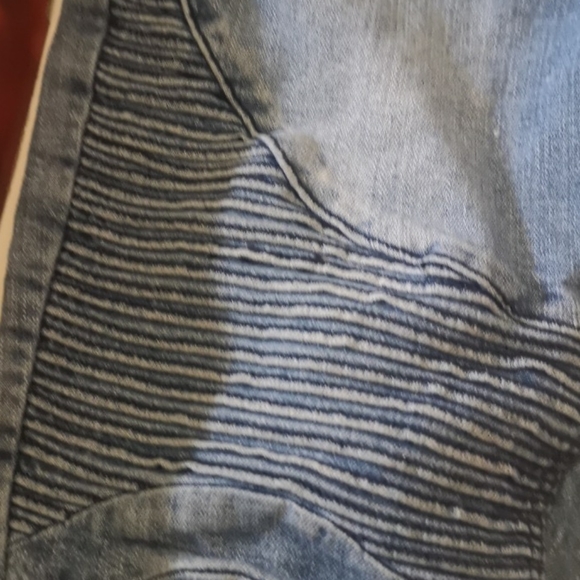 Jean Shorts - Picture 2 of 3